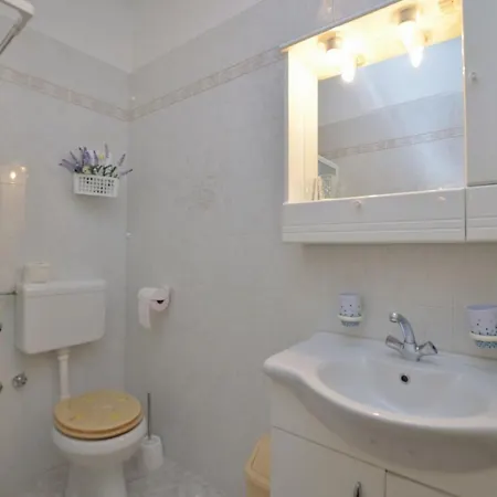 Nando Apartment
