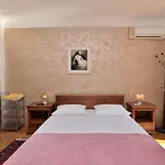 Nando 아파트 *