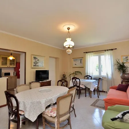 Nando Apartment Lovran