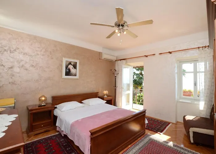 Apartment Nando Lovran